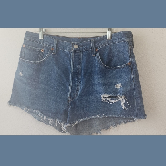 Levi's 501 High Waisted Distressed Button Fly Denim Shorts Waist 33. - Picture 1 of 9